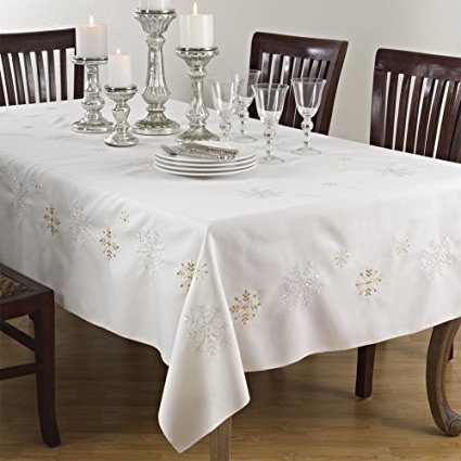 Embroidered Snowflake Tablecloth, Rectangular (70
